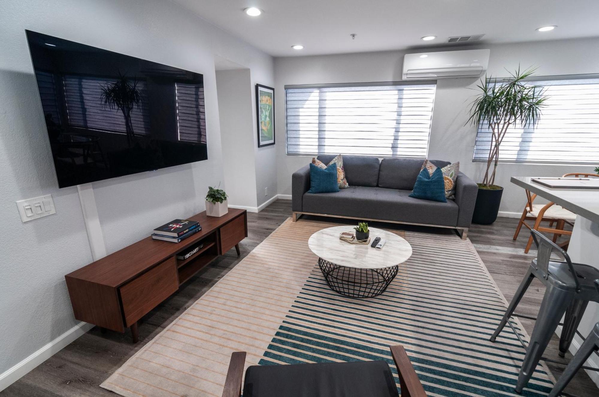 50 M To Sand Lgb 2 King Suites Long Beach Extérieur photo