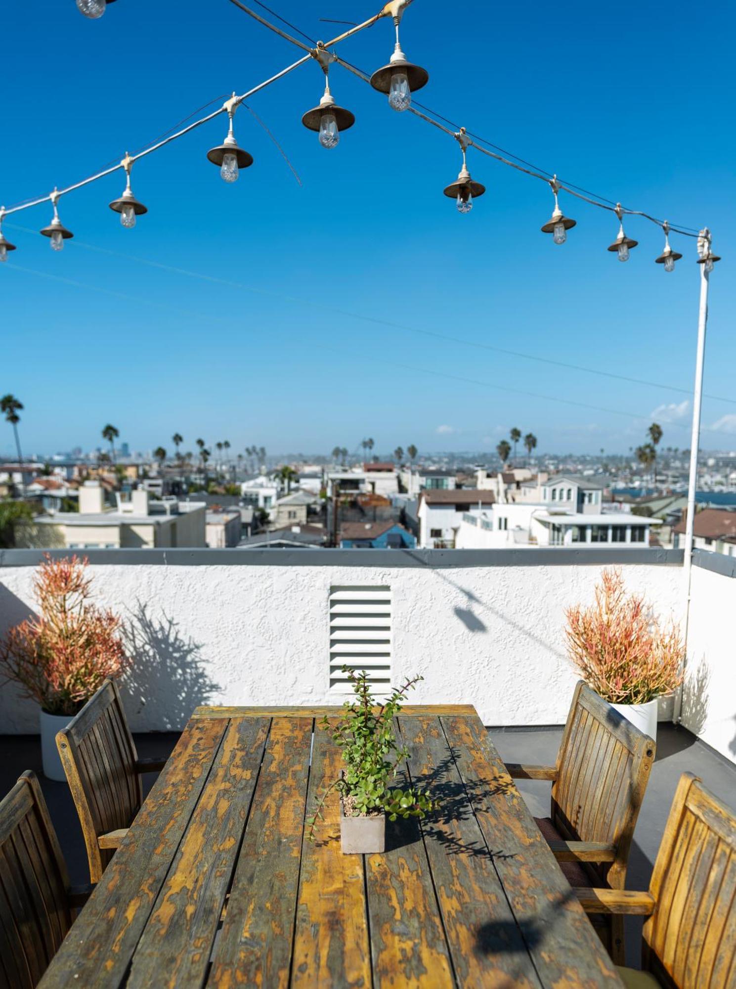 50 M To Sand Lgb 2 King Suites Long Beach Extérieur photo